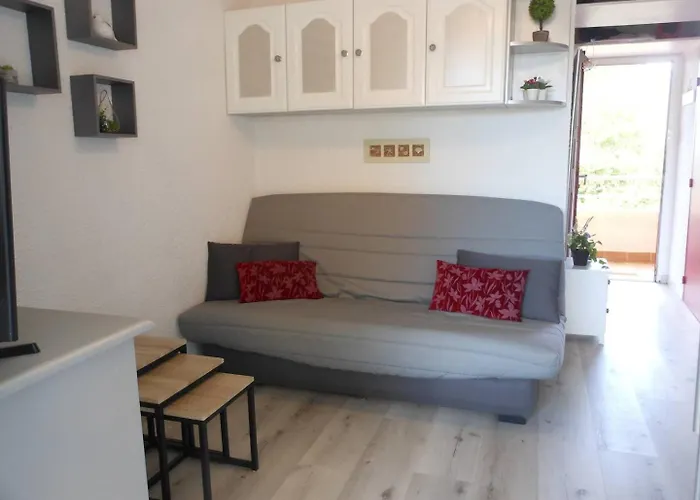 Lejlighed Appt 2 Pieces 21m2 + Loggia 7m2 Ref 4035 *