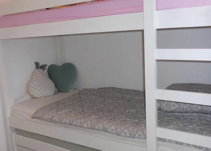 Appt 2 Pieces 21m2 + Loggia 7m2 Ref 4035 *