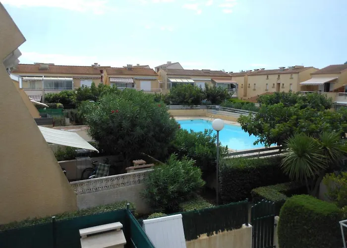 Appt 2 Pieces 21m2 + Loggia 7m2 Ref 4035 Lejlighed